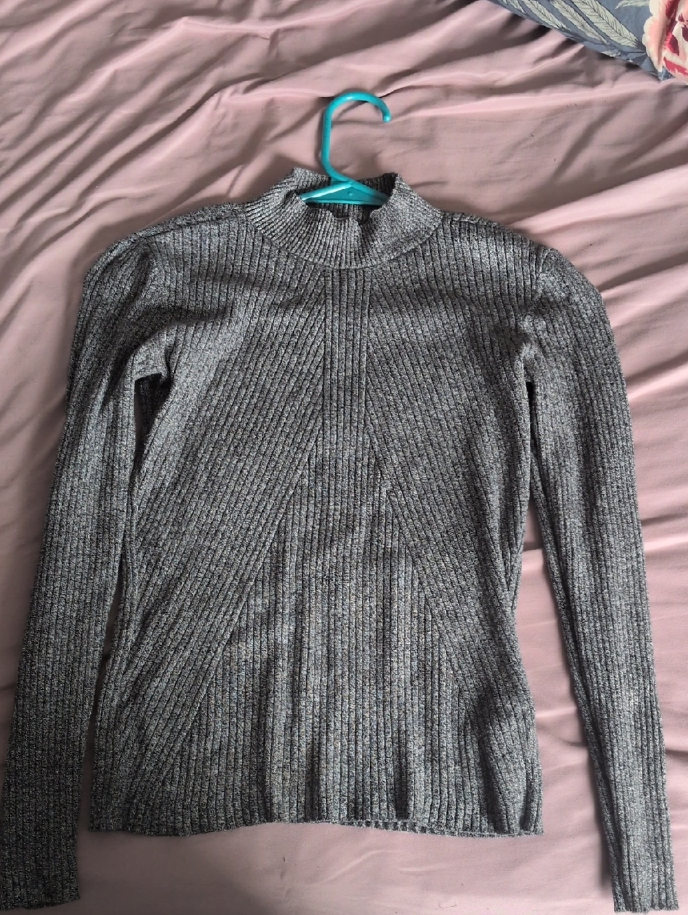 H&M Gray Ribbed Mock Neck Sweater